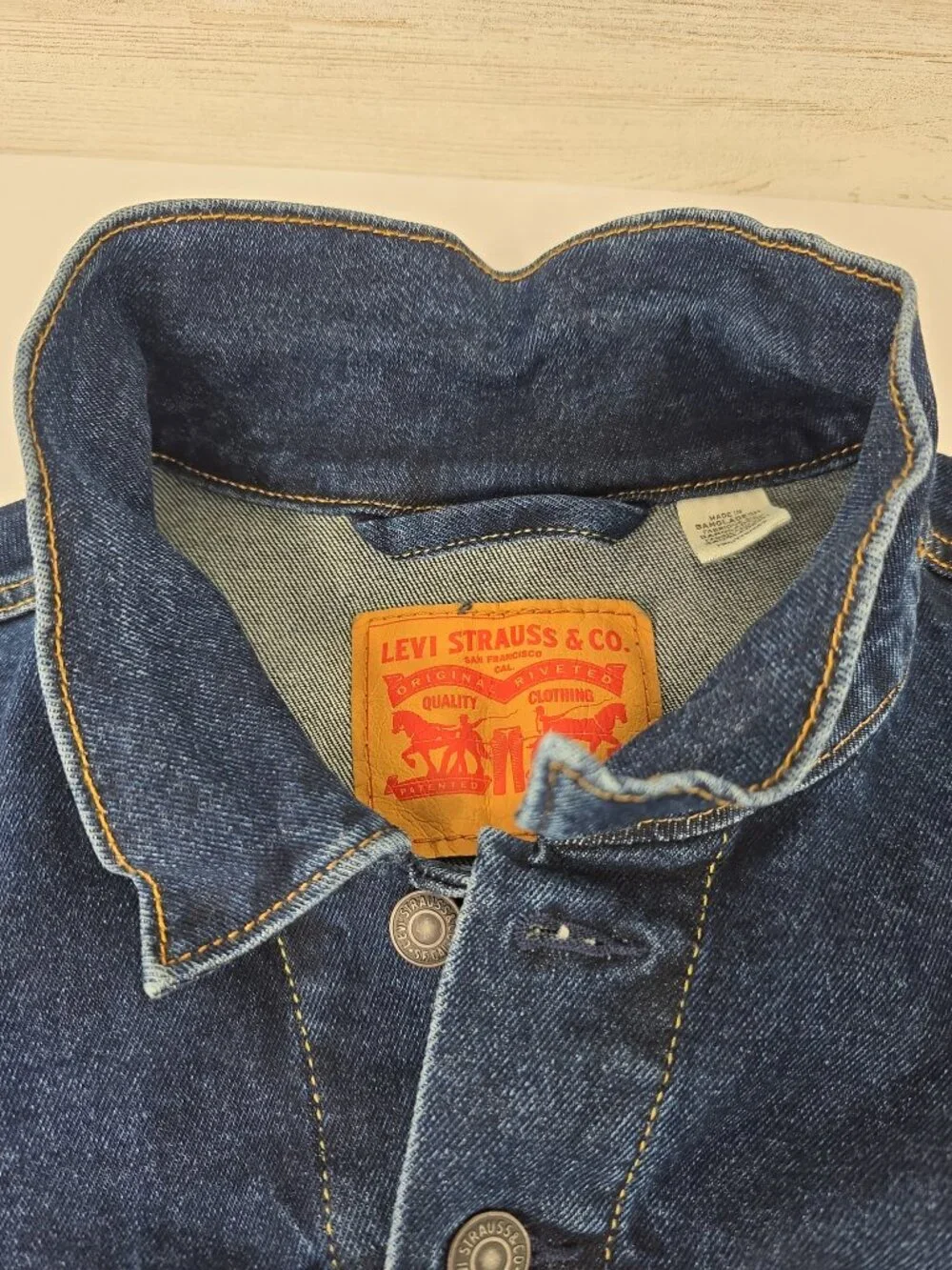 Levi's Men's Trucker Blue Denim Jacket SZ 2XL Dark Wash Stretch EXCELLENT CONDIT